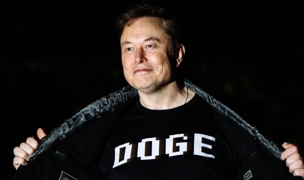 Маск должен выйти из политики, если он хочет сохранить свой имидж и бизнес