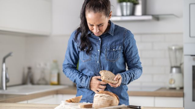 В чем разница между непереносимостью глютена и целиакией?