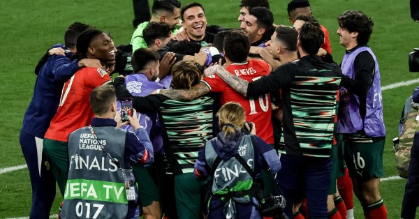 Португалия Dethrones Испания после штрафов