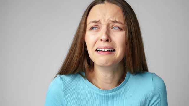 Почему люди плачут?