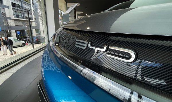 Продажи BYD подскочили, но ценовая война привлекла внимание Пекина