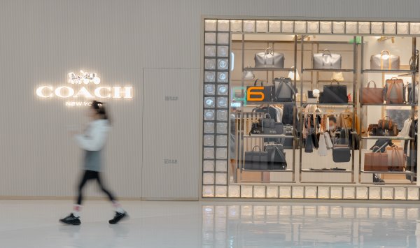 Зара начинает немного четверть