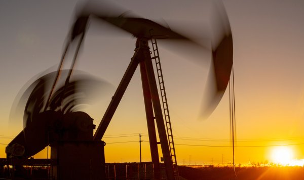 Нефть поднялась после разговора между Трампом и вашим Цзиньпином