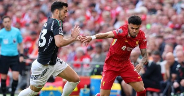 Установлен большая передача: Барса берет Ливерпуль лидера