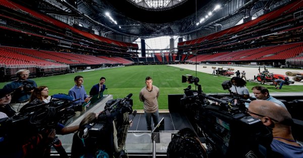 Плесень интереса? ФИФА распределяет бесплатные билеты в World Club