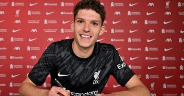 Ливерпуль объявил венгерского вратаря