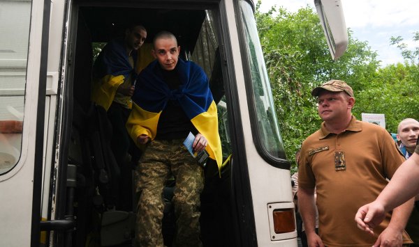 Россия перенесла огромное нападение с беспилотниками на Украину после обмена заключенными