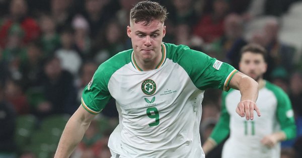 Рома организована для нападающего Премьер -лиги