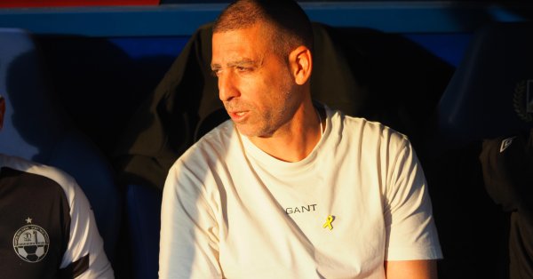 В Apoel они в ярости: нам пришлось хлопать в Левски в регулярное время!