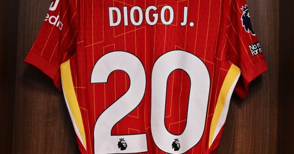 Честь. Ливерпуль вытаскивает количество использования трагически убитого JOT