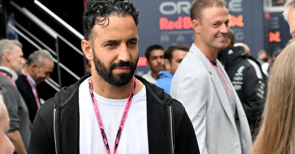 Объединенные сиськи еще один колосса для испанца