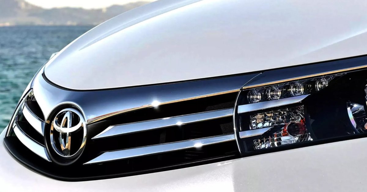 Почему белая Toyota не должна оставаться на солнце