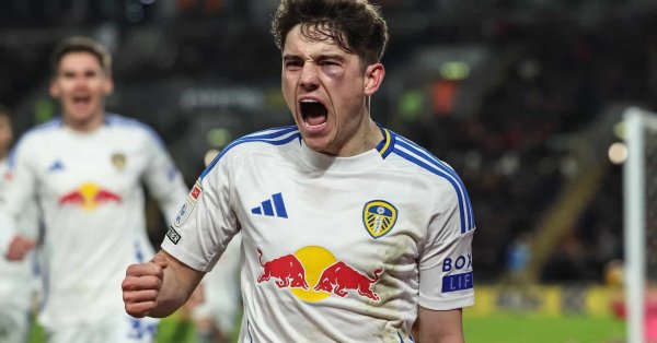 Товарищ по команде Грева возобновил свой контракт с Лидсом