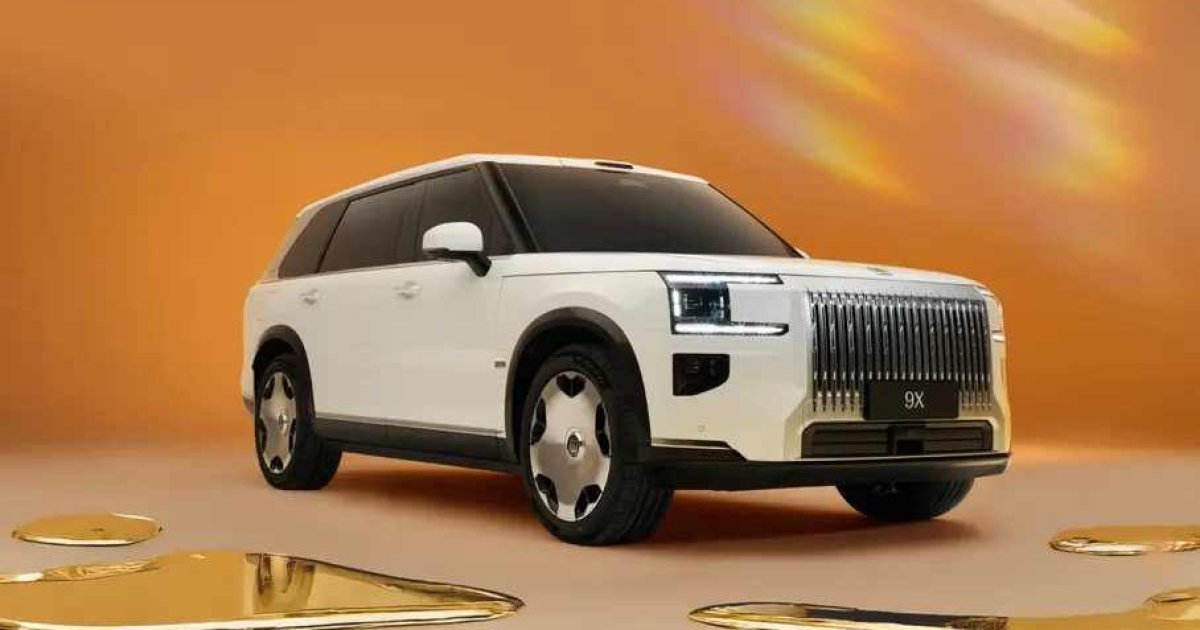 Вот как выглядит одна из самых роскошных китайских автомобилей внутри
