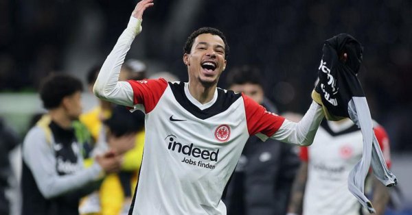 Договор! Ожидание команд в обзорах Anfield