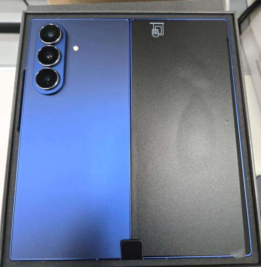 Samsung Galaxy Z Fold 7 Первые освещены в «Живых» фотографиях: более тонкий, легкий и новый цвет синей тени