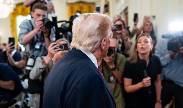 Амбиции Трампа сталкиваются с сомнениями в отношении Эпштейна, ФРС и его здоровья