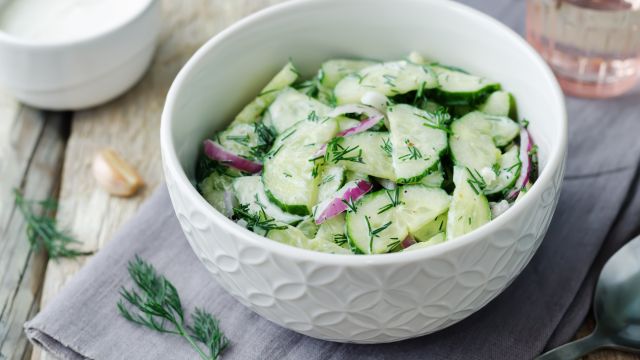 Огурец — отличный выбор для свежего укуса в жару