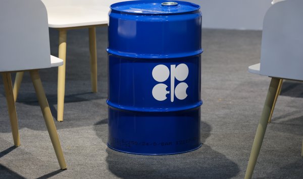 Цена снижения нефти после повышения опасений насыщения