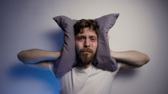 4 простых упражнений помогают справиться с бессонницей
