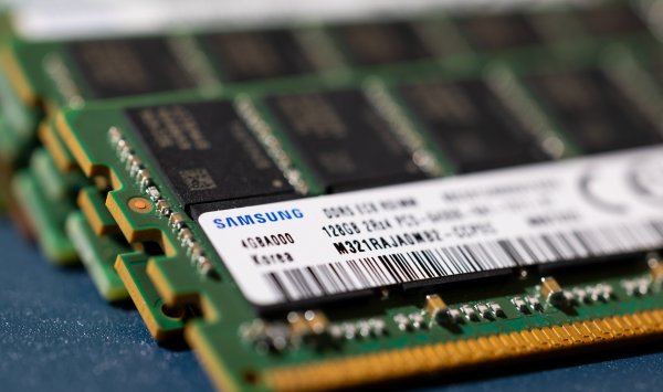 Samsung будет производить чипсы Tesla в сделке с 16,5 миллиардами долларов.