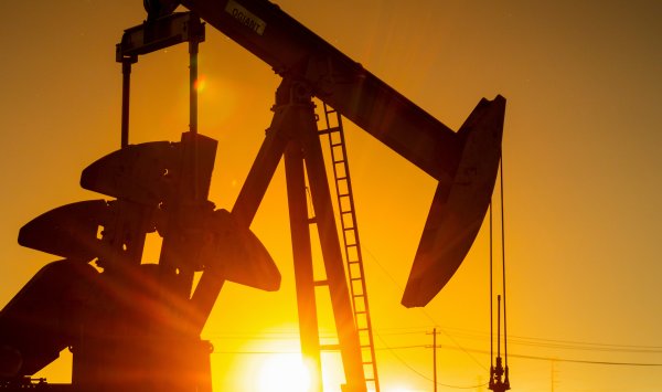 Нефть упала, поскольку рынки оценивают прогресс на торговые переговоры