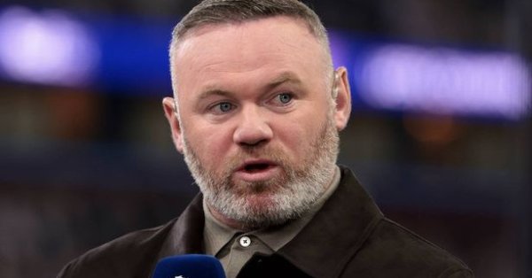 Руни входит в новое поле и сокращает коучинг