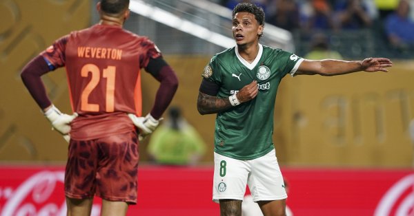 Benfica с двумя основными трансферами, Peeked Inter