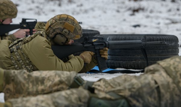 Полковник. Цуров: Терпение Трампа истощено, Украина будет вооружена