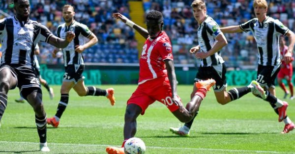 Берлускони положил его в элиту Италии, но теперь американцы купили его за 45 миллионов евро