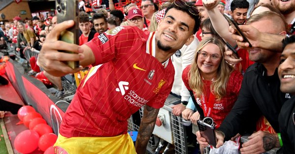 Бавария одержима Диасом и готовит третье предложение в Ливерпуль!