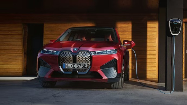 BMW IX