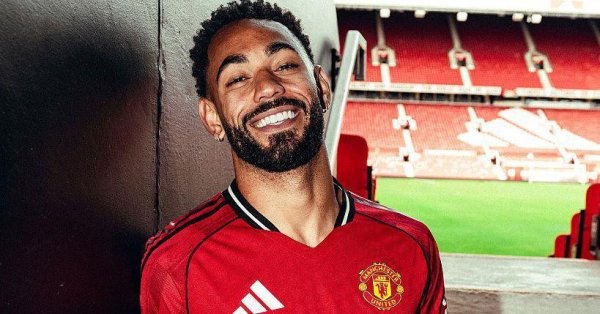 Официальный: Куна взяла легендарное количество Олд Траффорд