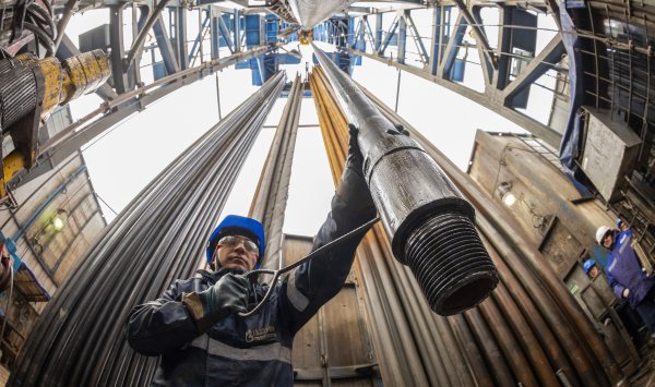 Российские цены на нефть на Индию падают из -за санкций и угроз