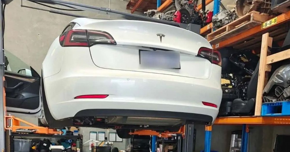 Сколько батареи держит Tesla после 410 000 км?