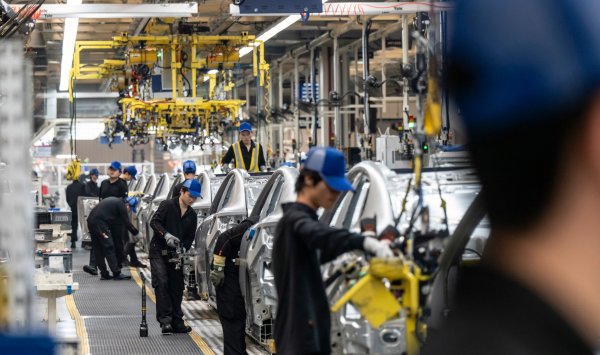 Geely догоняет BYD в Китае после 47% прыжков в первом тайме в первой половине