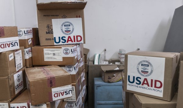 Трамп сообщил Конгрессу о своем плане снять миллиарды иностранной помощи