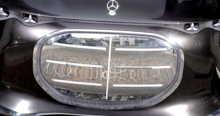 Mercedes удаляет роскошь за счет большего количества продаж