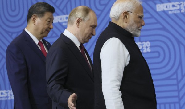 Путин прибывает в Китай на крупную дипломатическую встречу, организованную Пекином