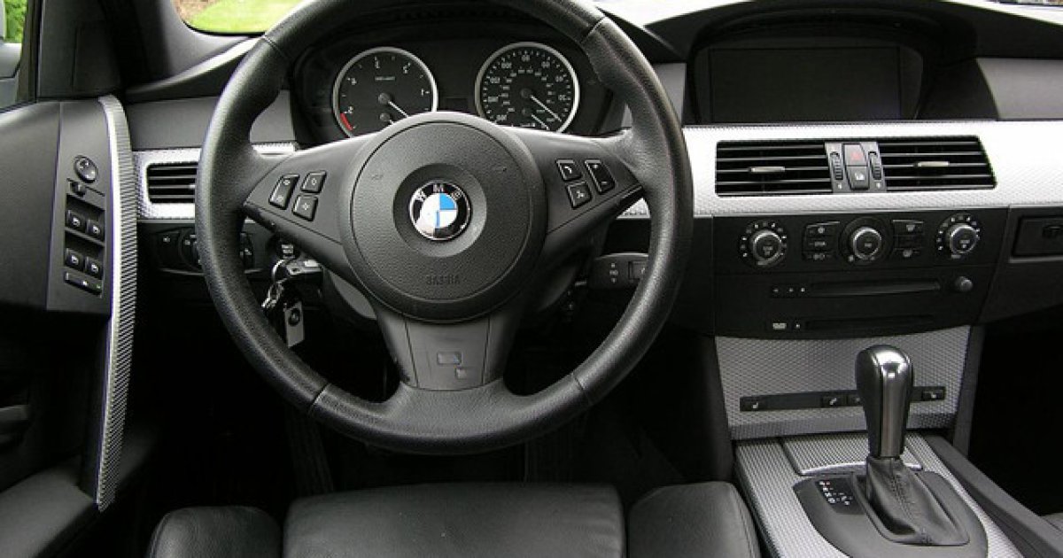 Как работает BMW 5-серия "солнечная вентиляция"