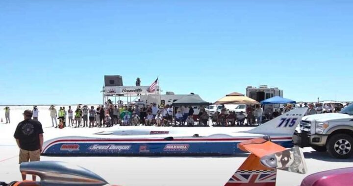 Известный пилот умер в попытке улучшить рекорд