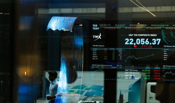 Канадцы покупают американские акции, несмотря на торговую войну Дональда Трампа