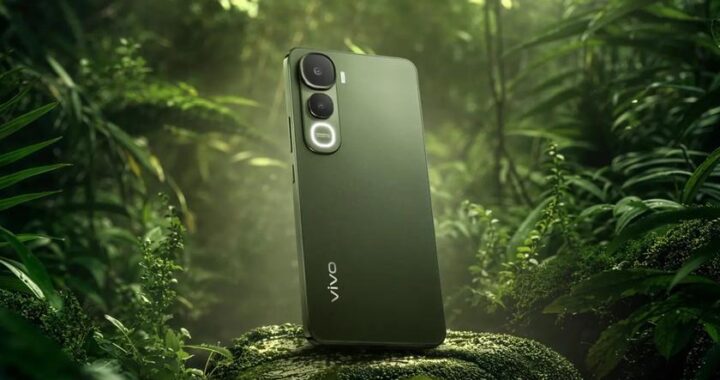 Vivo выпустил бюджетный смартфон Y400 5G с компактным дисплеем AMOLED и батареей 6000 мАч.