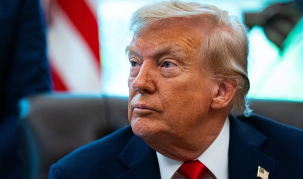 Трамп угрожал ограничениями экспорта и обязанностей в ответ на цифровой налог