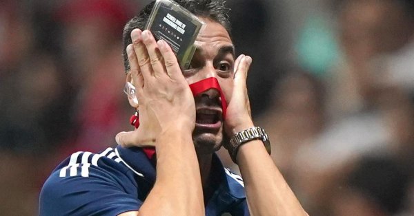 Легенда CSKA: судьи вырезали Леведски в Европе