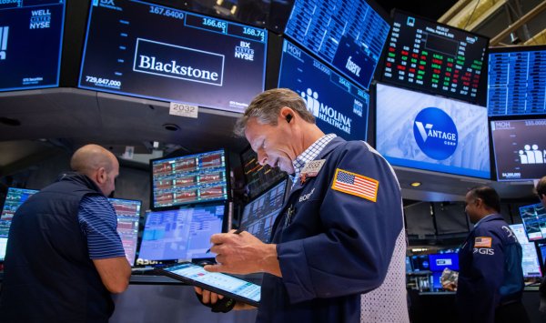 Разработка ИИ заставляет инвесторов продавать акции Giants Giants
