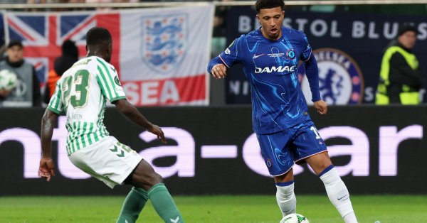 Парень препятствует Джейдену Санчо в новой команде