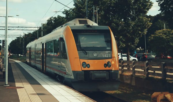 Болгария не инвестирует в свое будущее — автомагистрали и высокоскоростные поезда