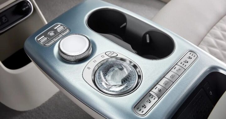 Самые технологические автомобили 2025 года