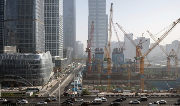 Потребление в Китае должно перейти почти на половину ВВП